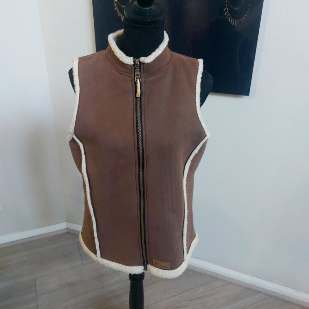 Made In England Country scene Vest Size Medium NWNT